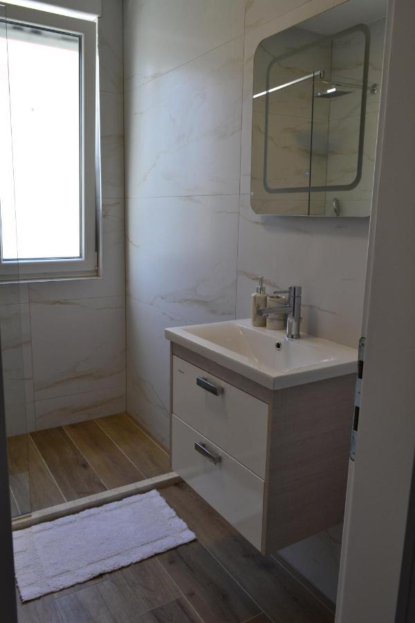 Villa Apartment Joel Trogir Buitenkant foto